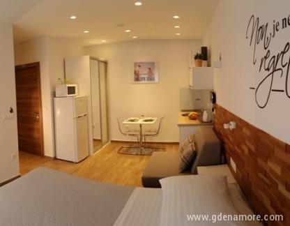 Apartamentos Ursic, , alojamiento privado en Brela, Croacia